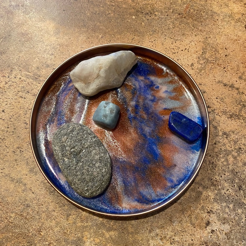 Handmade Resin Tray - Picture 3 of 4